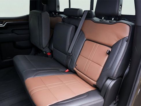 Used 2023 Chevrolet Silverado 1500 High Country w/ High Country Premium Package image 28