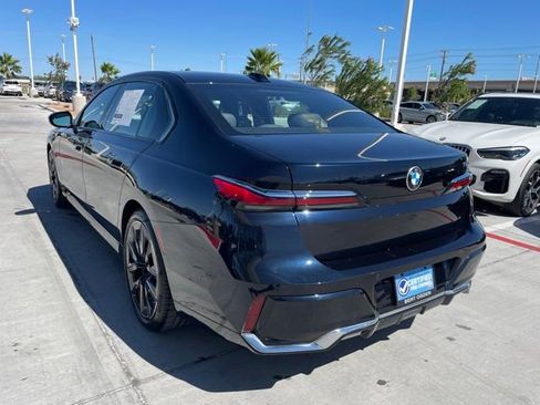 Used 2023 BMW 740i RWD image 4