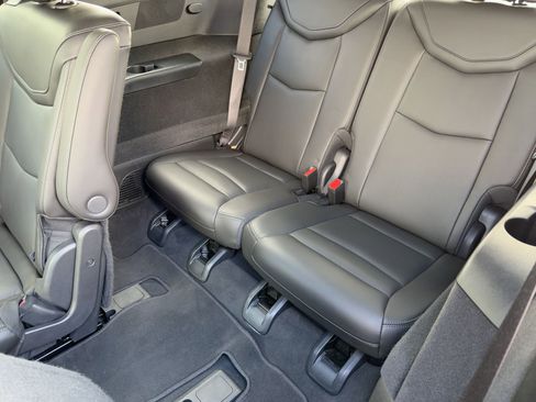 Certified 2023 Cadillac XT6 Premium Luxury w/ Technology Package image 32