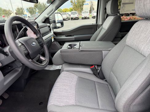 New 2026 Ford F350 XLT w/ XLT Premium Package AWD/4WD image 10