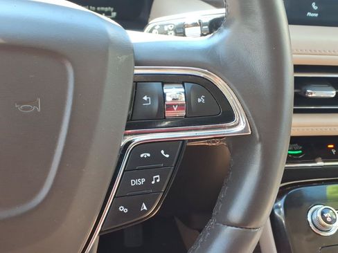 Certified 2022 Lincoln Nautilus Reserve AWD/4WD image 18