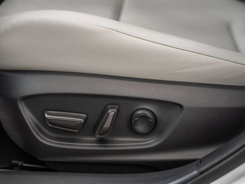 Certified 2024 Toyota Prius XLE FWD image 38