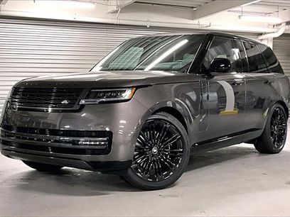 New 2025 Land Rover Range Rover SE