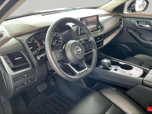 Used 2023 Nissan Rogue SV w/ SV Premium B Package FWD image 12