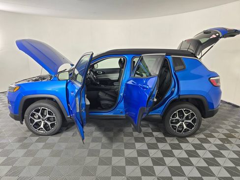 New 2026 Jeep Compass Limited AWD/4WD image 16