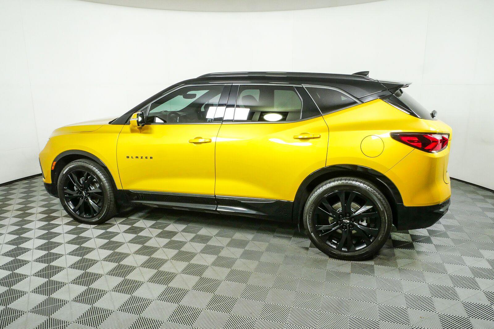 Used 2022 Chevrolet Blazer RS w/ Enhanced Convenience Package FWD image 31