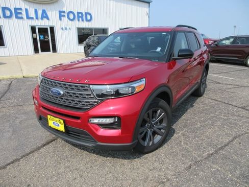Certified 2024 Ford Explorer XLT w/ Equipment Group 202A AWD/4WD image 4