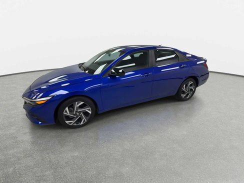 Used 2025 Hyundai Elantra Sport FWD image 5