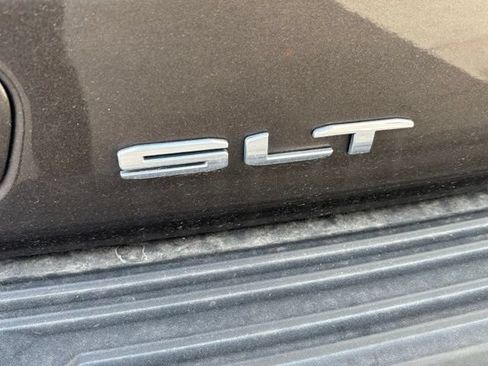 Used 2021 GMC Yukon XL SLT w/ SLT Luxury Plus Package AWD/4WD image 4