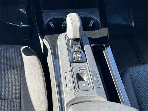 Certified 2025 Toyota Prius LE image 19