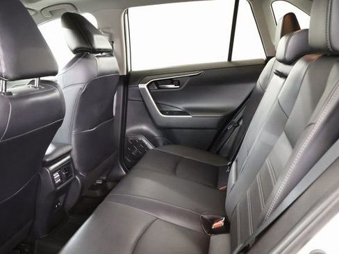 Used 2021 Toyota RAV4 Limited image 31
