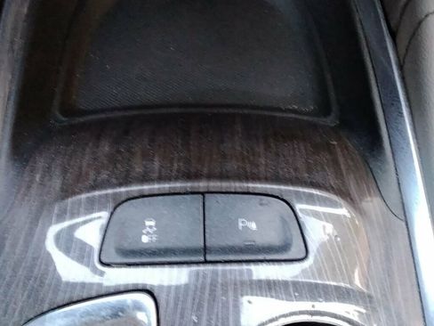 Used 2017 Chevrolet Malibu Premier w/ Driver Confidence Package image 19