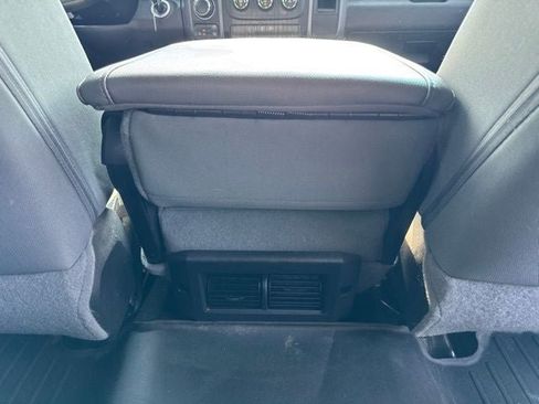 Used 2015 RAM 1500 Express AWD/4WD image 23