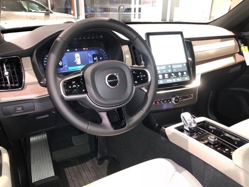 New 2026 Volvo XC90 B6 Plus w/ Protection Package Premier image 14