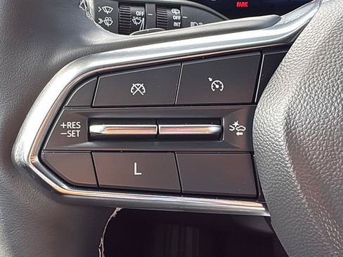 Used 2024 Chevrolet Traverse LT w/ Midnight/Sport Edition FWD image 18