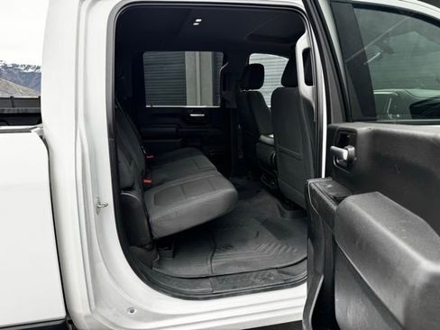 Used 2020 Chevrolet Silverado 3500 LT image 12