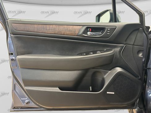 Used 2016 Subaru Outback 3.6R Limited AWD/4WD image 13