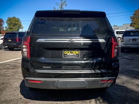 Used 2023 Chevrolet Suburban High Country image 11