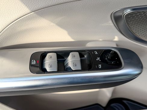 Used 2022 Mercedes-Benz C 300 4MATIC Sedan image 21