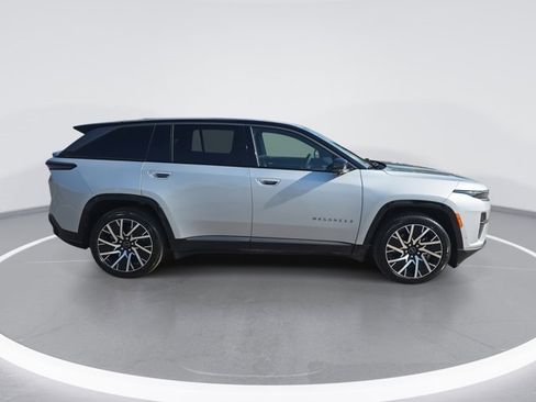 Used 2025 Jeep Wagoneer S Limited image 2