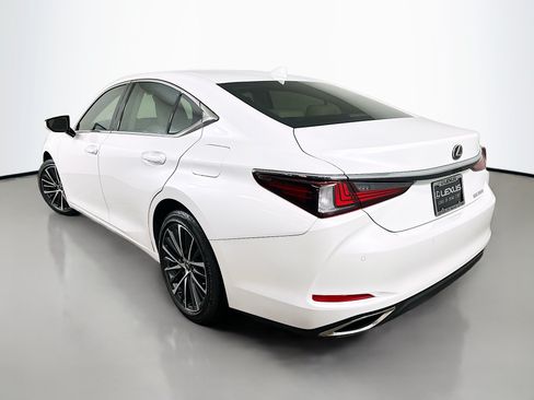 Used 2025 Lexus ES 350 w/ Premium Package FWD image 5