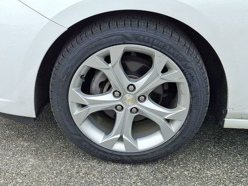 Used 2018 Chevrolet Cruze Premier FWD image 35