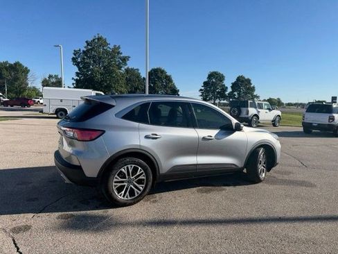 Used 2022 Ford Escape SEL w/ Technology Package FWD image 16