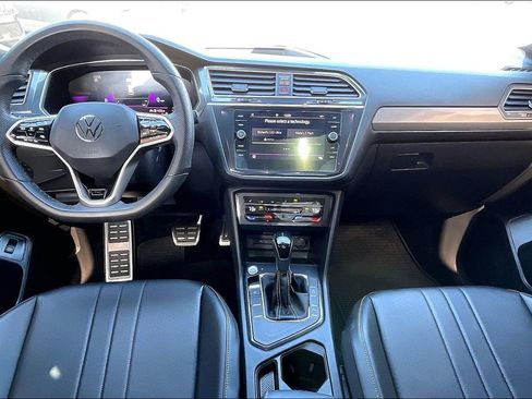 Used 2024 Volkswagen Tiguan SE R-Line image 7