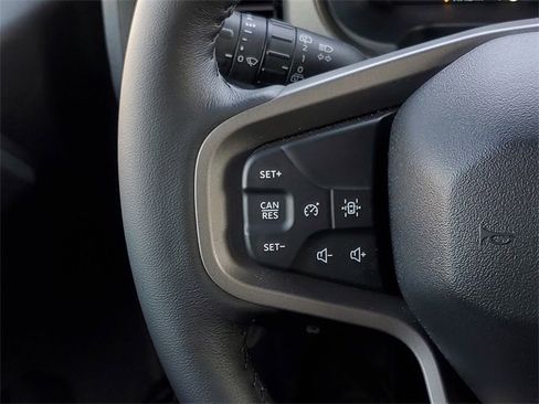 Used 2025 Ford Bronco Badlands image 17