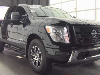 Used 2024 Nissan Titan SV w/ SV Convenience Package