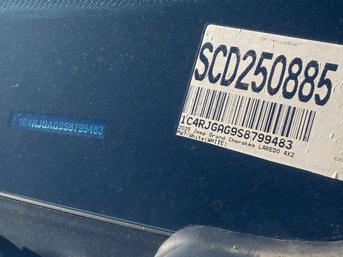 New 2025 Jeep Grand Cherokee Altitude image 34