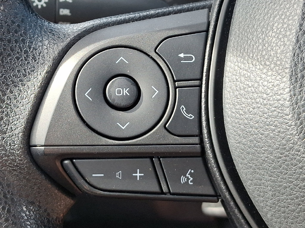 Used 2022 Toyota RAV4 LE AWD/4WD image 21