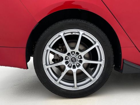 Used 2017 Toyota Prius Three FWD image 27