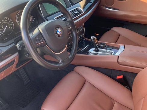 Used 2014 BMW 550i Gran Turismo RWD image 18