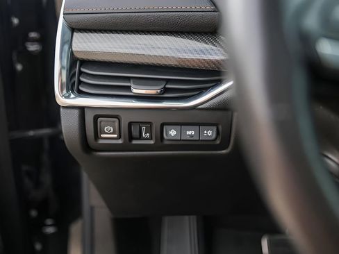 Used 2023 Cadillac XT4 Sport image 18