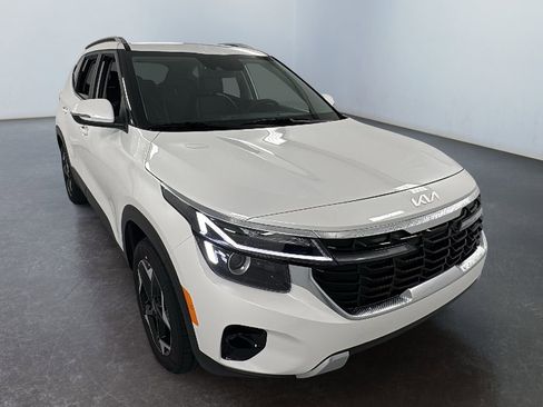 New 2026 Kia Seltos EX image 1