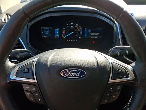 Certified 2022 Ford Edge Titanium w/ Equipment Group 301A image 19