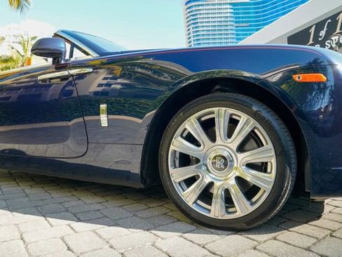 Used 2016 Rolls-Royce Dawn image 35