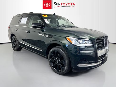 Used 2024 Lincoln Navigator Black Label AWD/4WD image 1