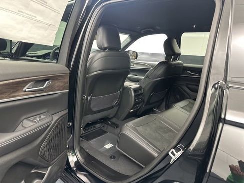 New 2026 Jeep Grand Cherokee Altitude AWD/4WD image 22