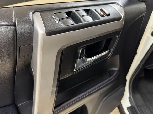 Used 2022 Toyota 4Runner SR5 image 7