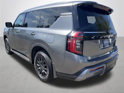 Used 2025 Nissan Armada SV AWD/4WD image 7