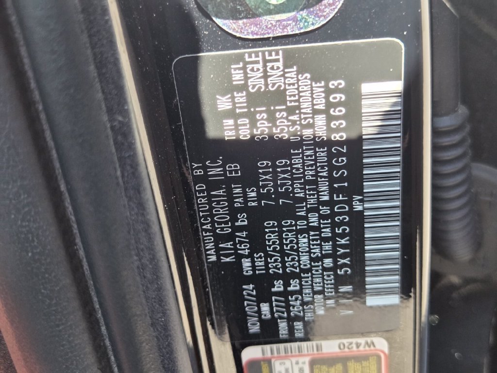 Certified 2025 Kia Sportage SX FWD image 18