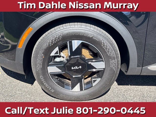 Used 2026 Kia Sportage LX FWD image 16