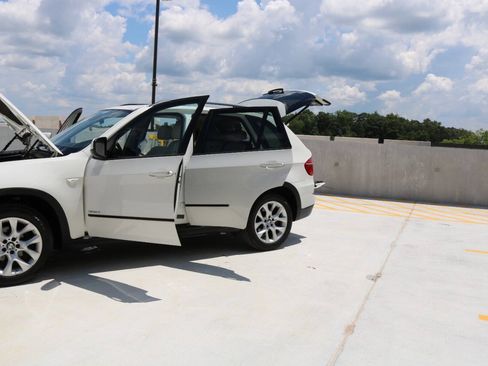 Used 2011 BMW X5 xDrive35i AWD/4WD image 97