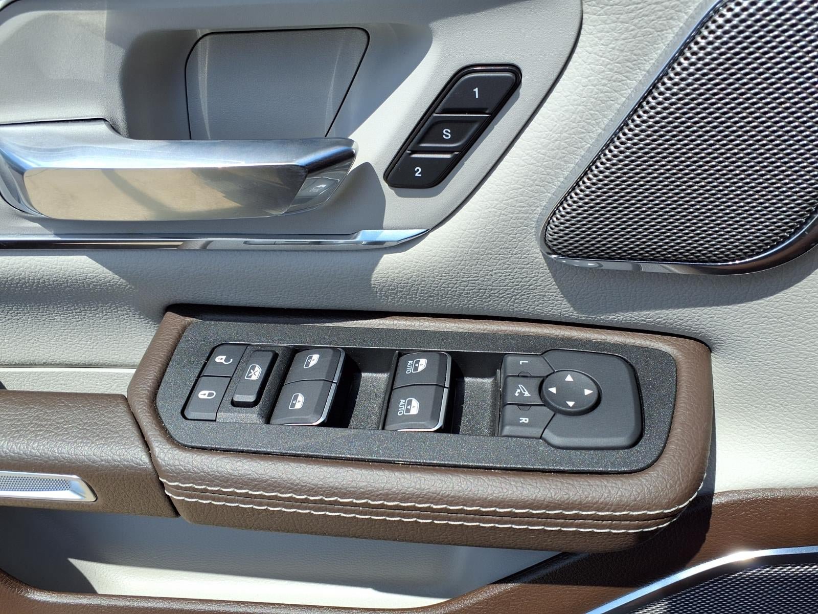 Used 2025 RAM 1500 Laramie AWD/4WD image 25
