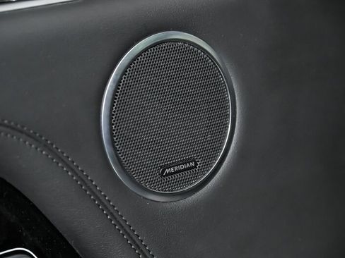 Used 2020 Land Rover Range Rover HSE image 17