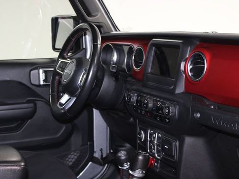 Used 2018 Jeep Wrangler Unlimited Rubicon w/ Steel Bumper Group AWD/4WD image 30