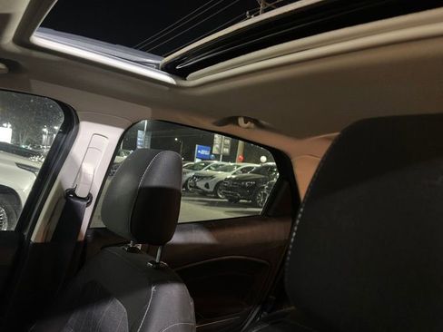 Used 2018 Ford EcoSport SE w/ SE Convenience Package image 6