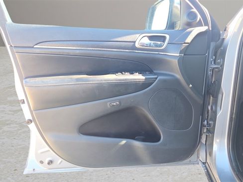 Used 2015 Jeep Grand Cherokee Limited image 35